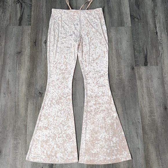 New!H:OURS Janella Flare Pants Revolve - Picture 5 of 14